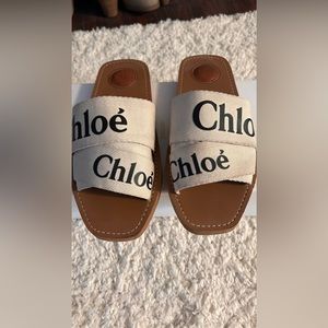 CHLOÉ
Women's Woody Logo Slide Sandals